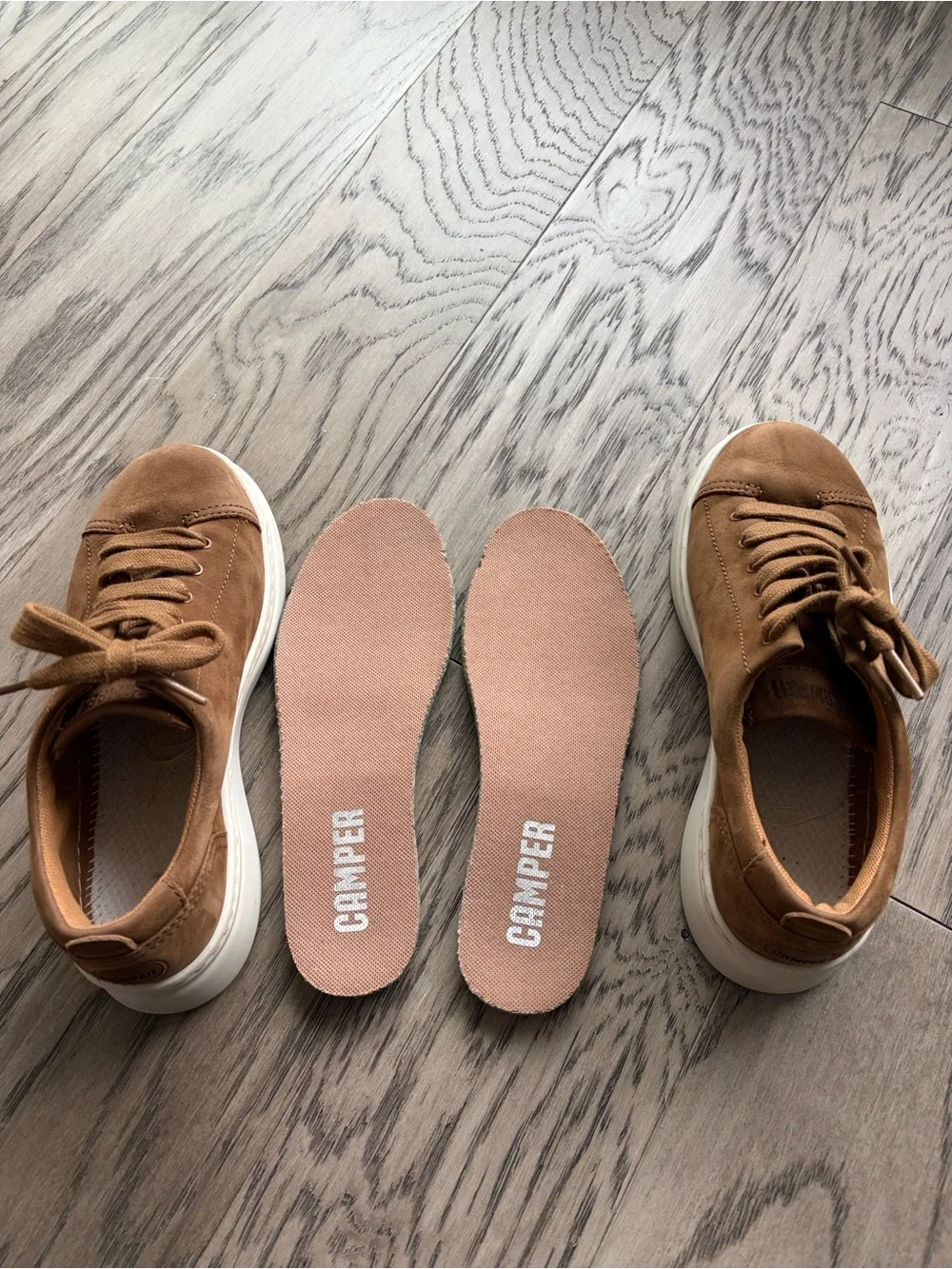 Camper Runner Up Women's Suede  Sneakers - Tan